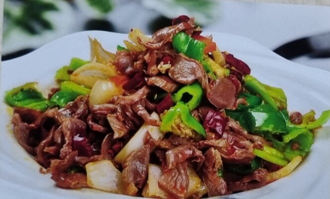 Жареные пупки с красным перцем и луком