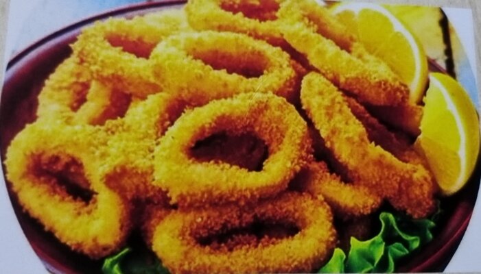 Хрустящий кальмар в сухарях