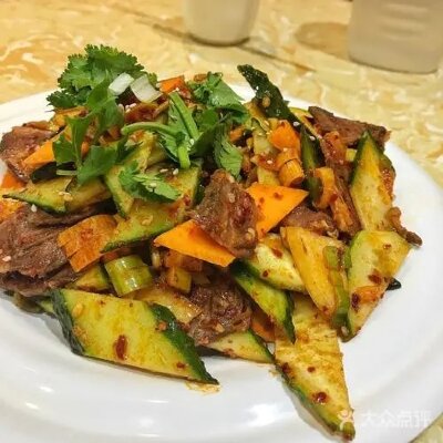 Салат "говядина с огурцами"