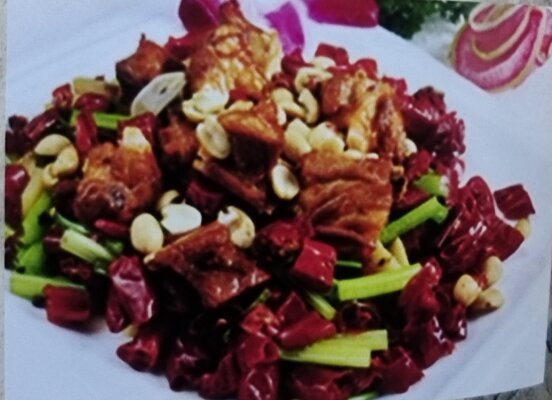 Жареная баранина с кунжутом и сладким перцем